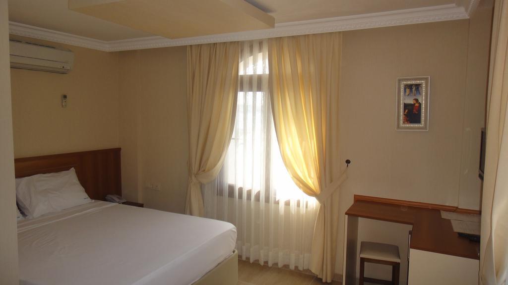 Golden Stone Butik Otel Çeşme Pokoj fotografie