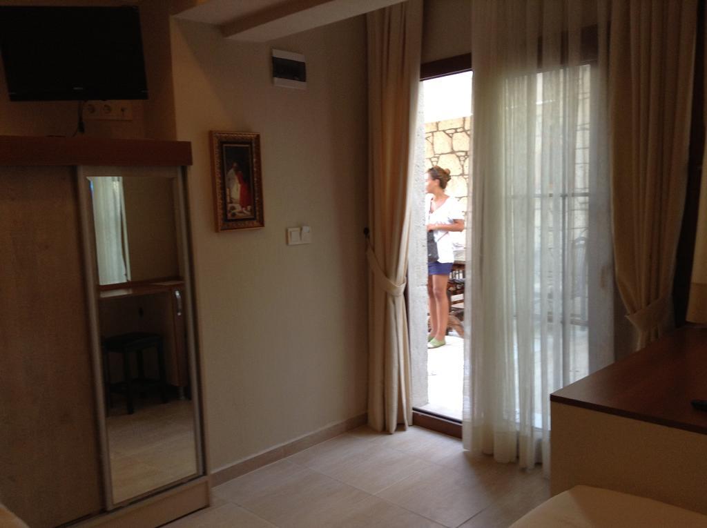 Golden Stone Butik Otel Çeşme Pokoj fotografie
